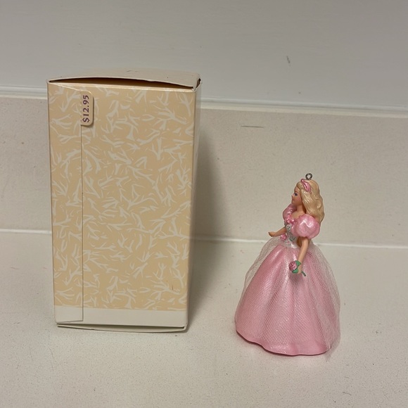 1996 Springtime Barbie Hallmark Keepsake Ornament NIB - Picture 3 of 8